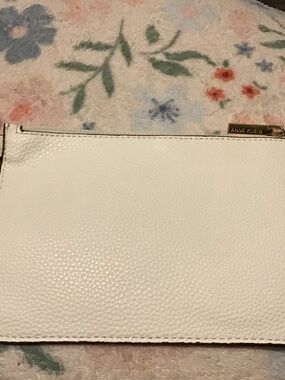 Anne Klein White Pebbled Leather Zip Wristlet Clutch
